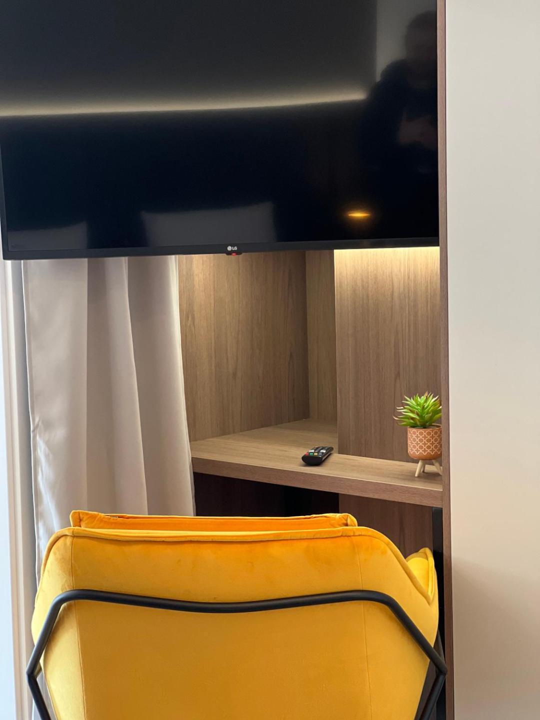 Party Avangarde Apartments City Center ウェバ エクステリア 写真